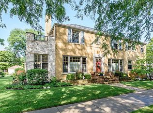 7636 W Jarvis Ave, Chicago, IL 60631