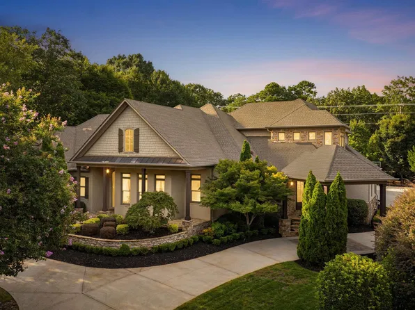 305 Chancery Ln, Simpsonville, SC 29681