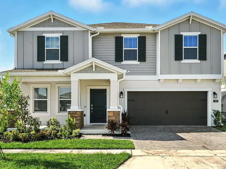 1493 Brentwood Dr — Photo 1