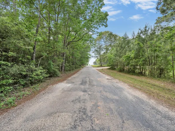 399 Pool Rd, Richards, TX 77873