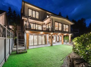 3298 Radcliffe Ave, West Vancouver, BC V7V 1G6