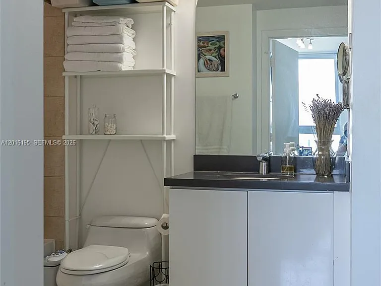 90 SW 3rd St #1611 — Photo 11