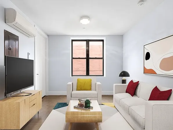 67 Stagg Street image 1 of 7