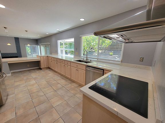 2nd image of 45185 Onondaga Dr