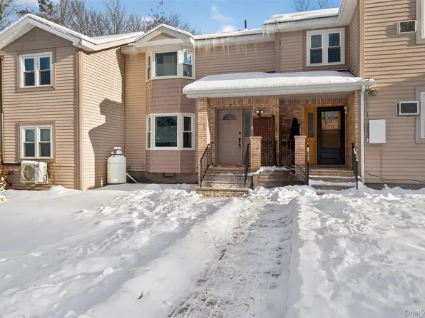 11 Deerfield Court, Rock Hill, NY 12775