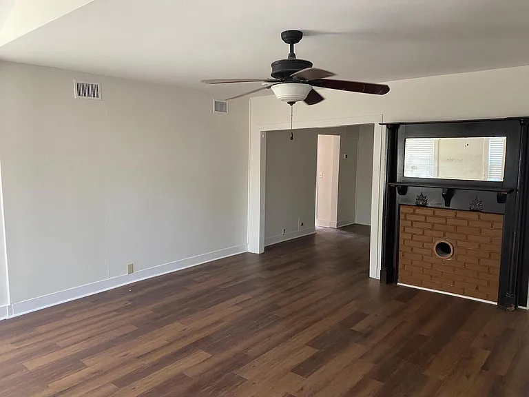 2229 Delano St #A — Photo 2