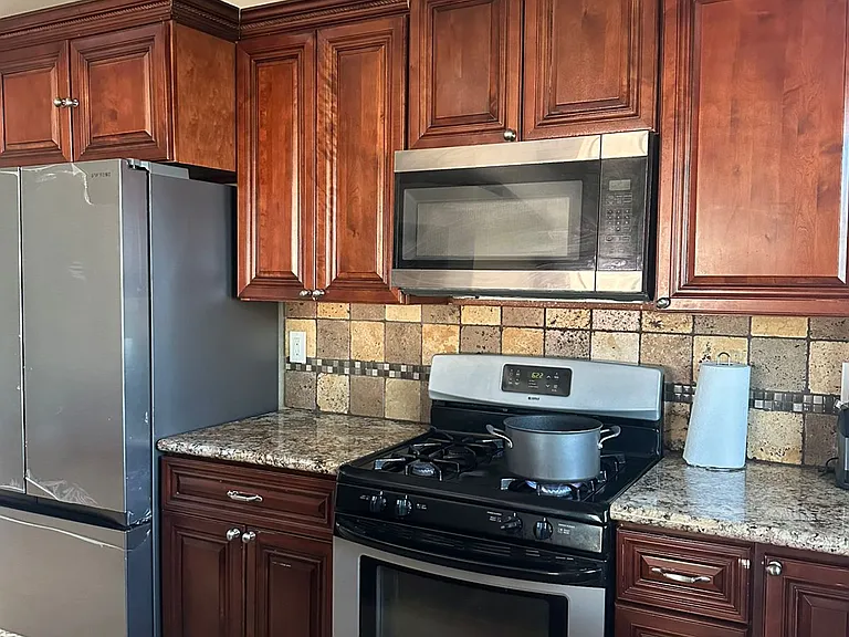 12221 Jason Ln — Photo 2