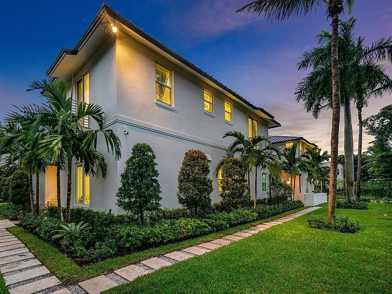 217 Gulfstream Blvd — Photo 49