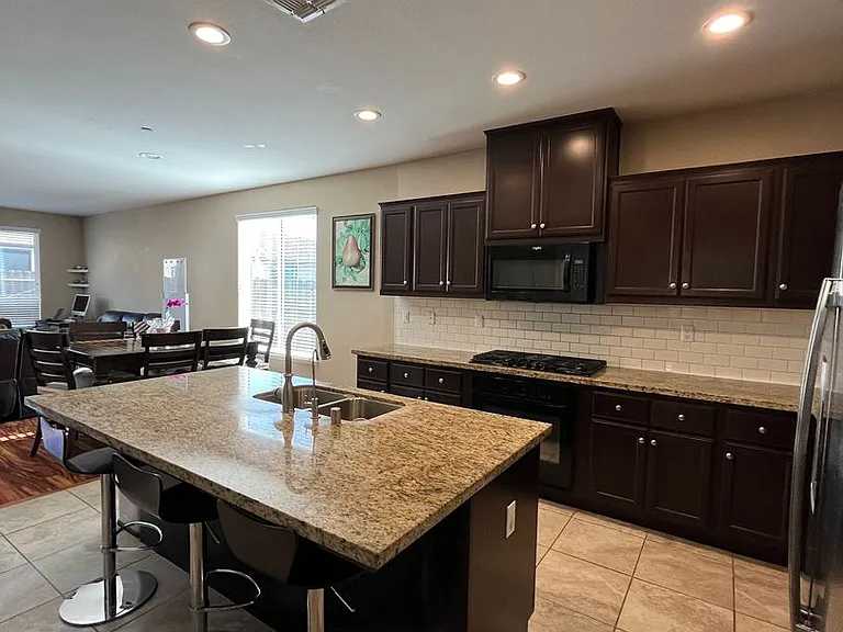 2487 N Mountainside Dr — Photo 32