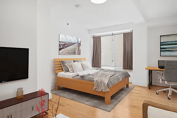 Rented by Glenmark Realty | media 8