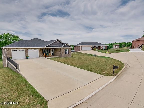 2nd image of 210 Spring Park Ct