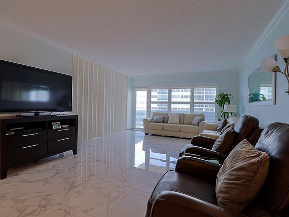 5th image of 3500 Galt Ocean Dr #A-b