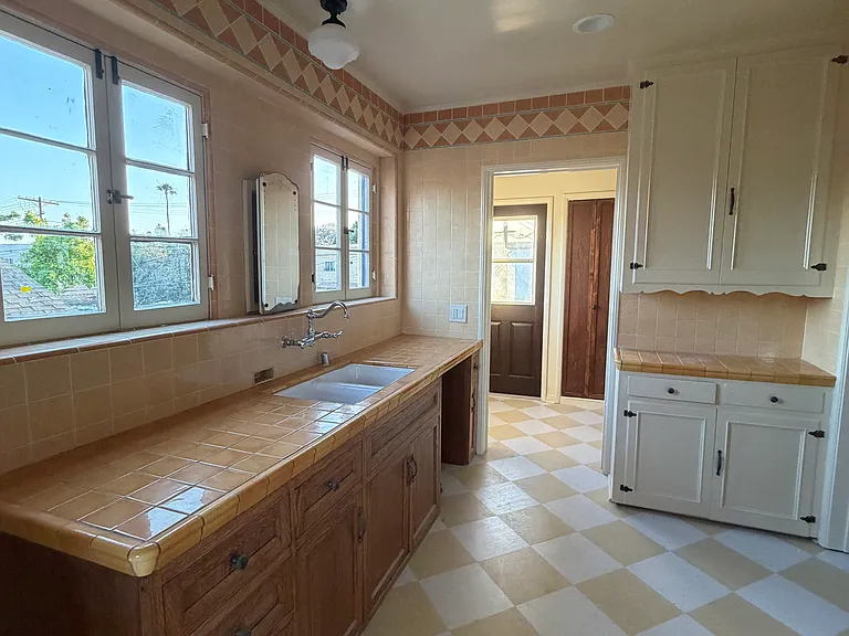 Vintage Kitchen