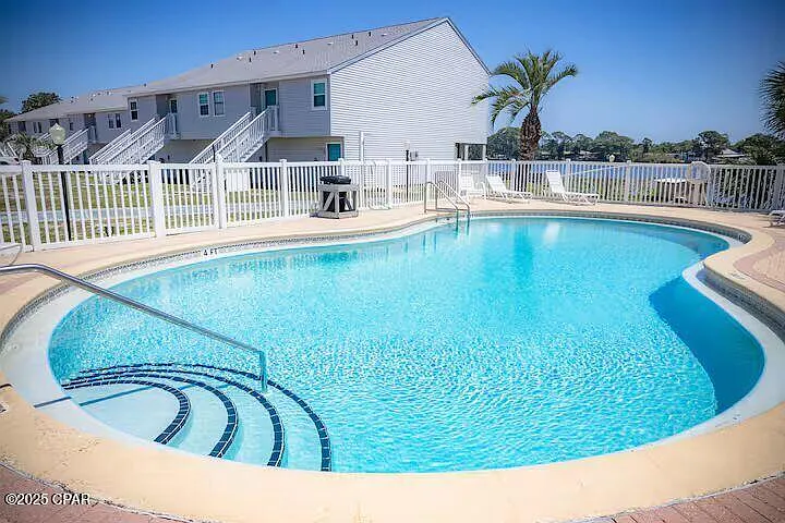 1 bed, 476 sqft, $1,300 — Photo 3