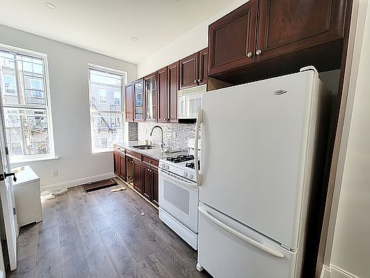 1st image of 468 Harman St APT 2R