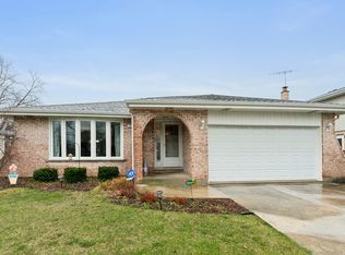 6639 Victoria Dr, Oak Forest, IL