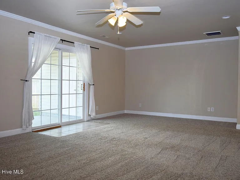 4009 Lucerne Ct #A — Photo 5