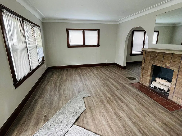 521 Shasta Dr — Photo 10