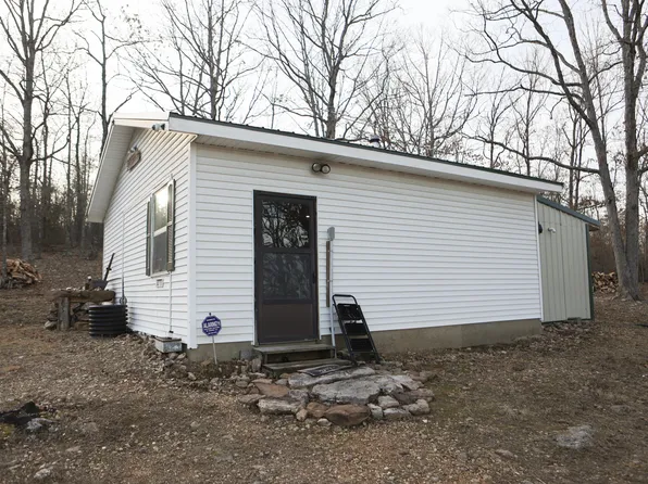 13370 Groves Drive, Plato, MO 65552