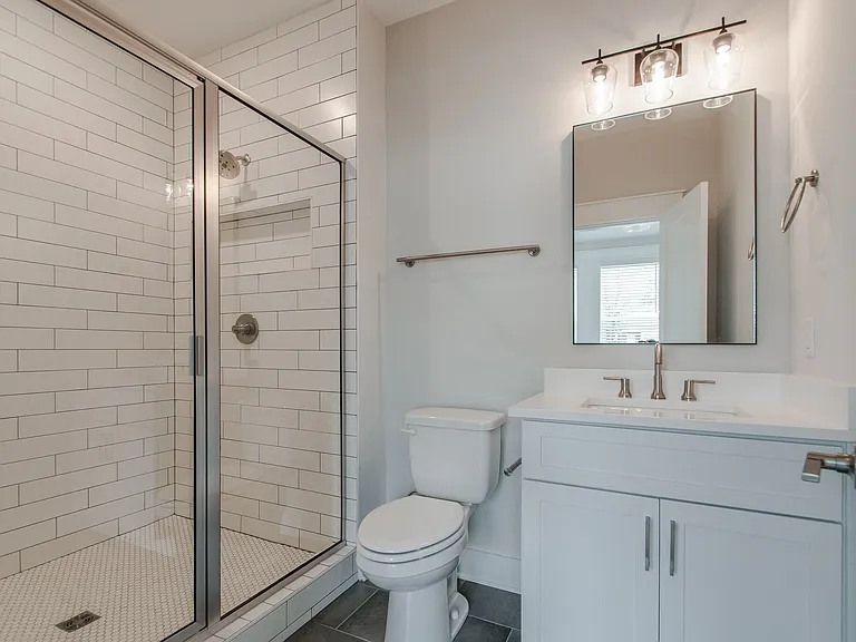530 Edwin St #2 — Photo 4