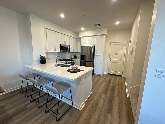 Plan 2 Model Home Kitchen Peninsula