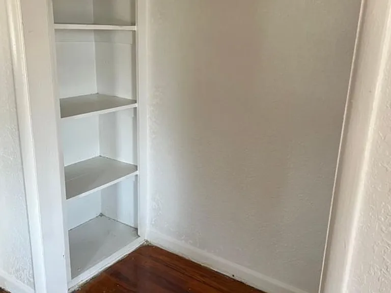 4291 Cambridge St — Photo 6