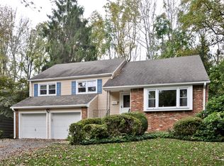 9 Janet Ln, Berkeley Heights, NJ 07922