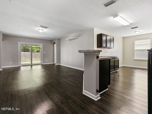5th image of 510 MATECUMBE Court