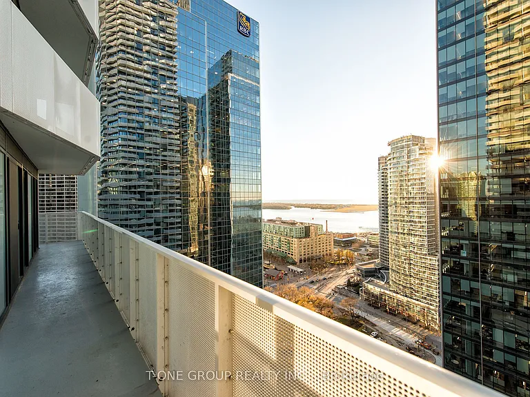 88 Harbour St #2610 — Photo 1