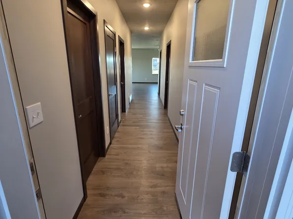 703 Benjamin Ave, Tea, SD 57064