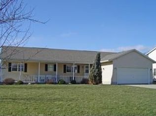 7270 Hidden Glen Dr, Amherst, OH 44001