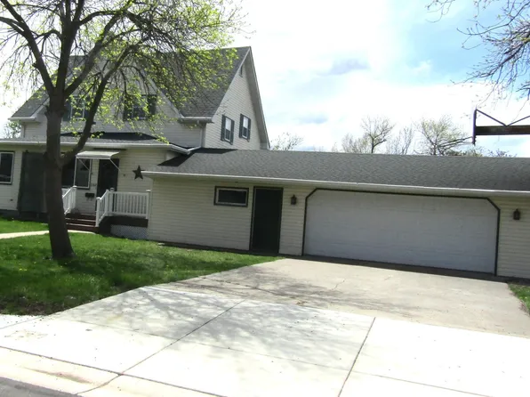 1184 8th St, Dawson, MN 56232