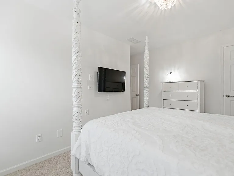 4953 Colchester Ct SE — Photo 16