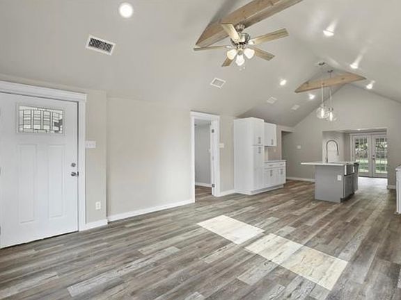 3rd image of 1840 Oates Dr