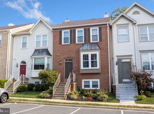 1273 Bond St, Herndon, VA 20170