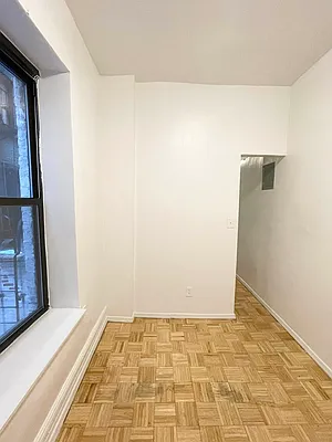 Rented by Jonis Realty | media 6