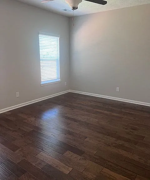 1st Floor Primary Bedroom