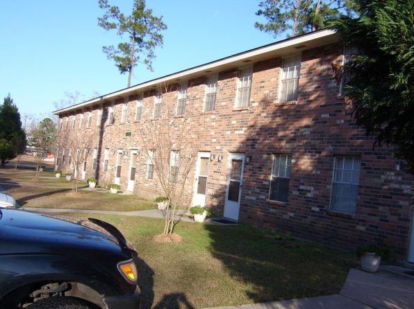 1600 Circle Dr, Picayune, MS 39466