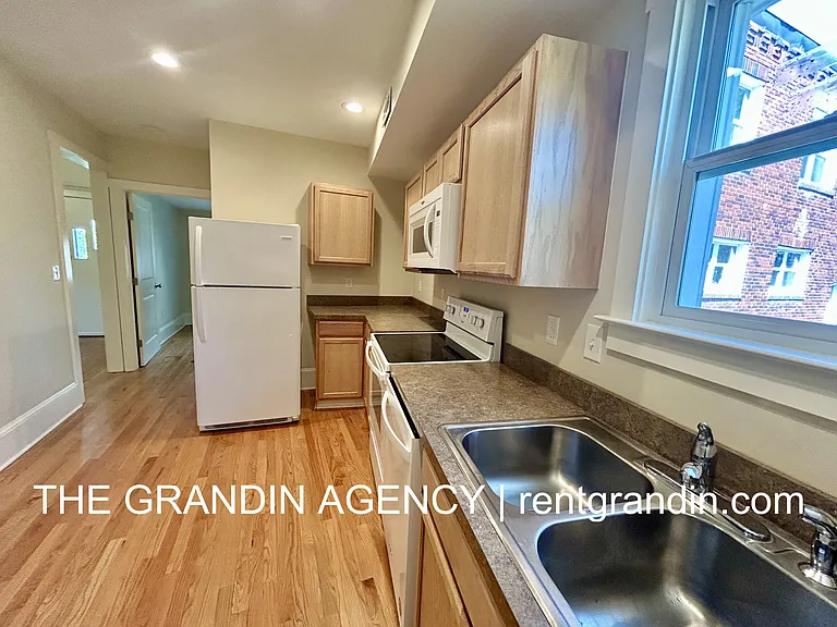 1518 Wautauga St SW — Photo 10