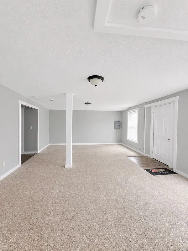 2 bed, 1.0 bath, 1000 sqft, $1,200 — Photo 2