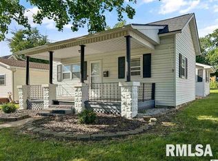 309 W Main St, Mount Sterling, IL 62353