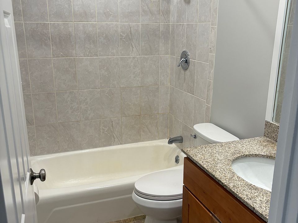 1st image of 445 Pleasant St #33