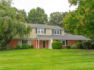 5836 N Deer Run Rd, Doylestown, PA 18902