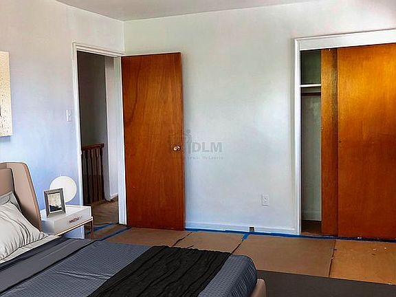 4th image of 907 E 224th St