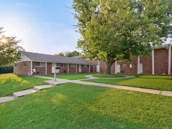 East University Apartments, 2929 & 2943 E University St #2929-5, Springfield, MO 65804