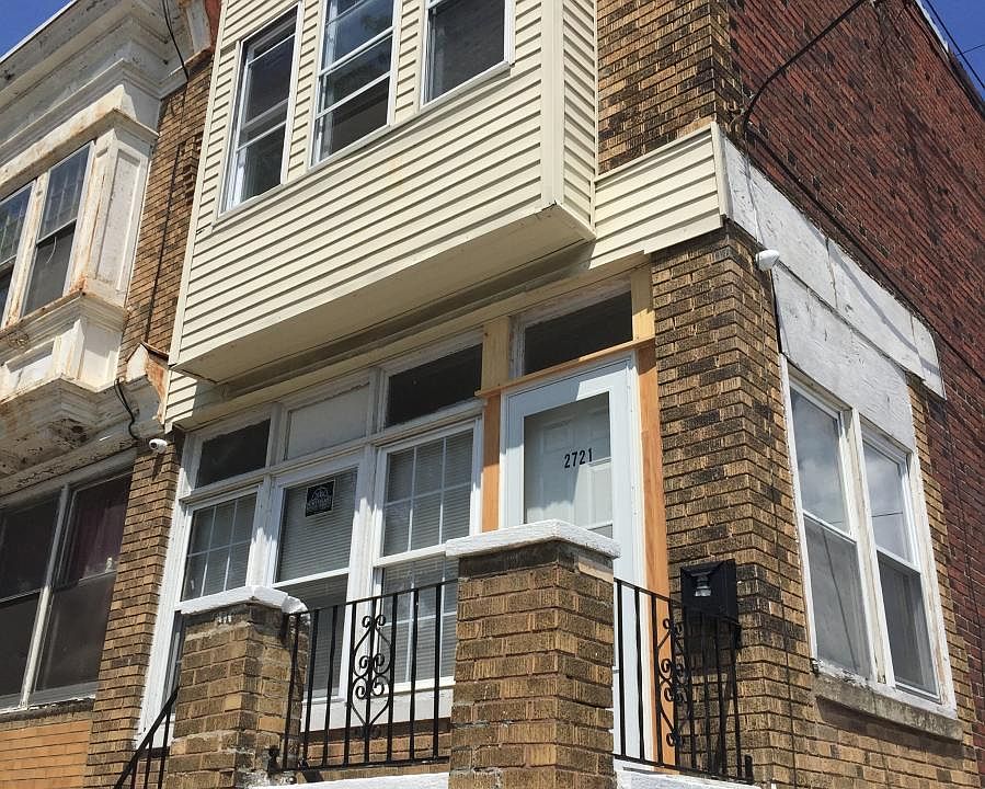 1st image of 2721 W Willard St