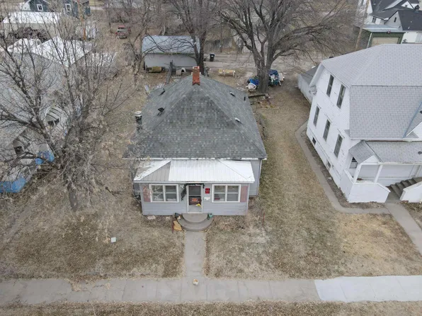 1215 A Ave, Gothenburg, NE 69138