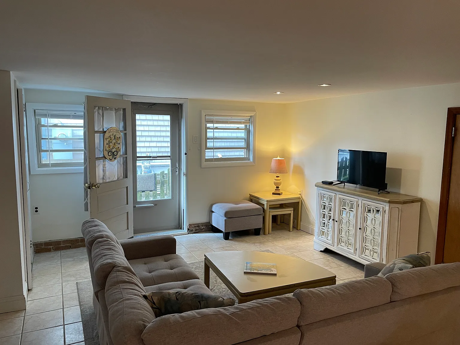 2 bed, 750 sqft, $1,200 — Photo 3