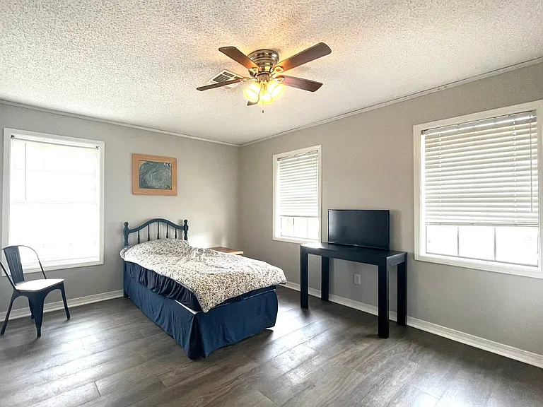 103 Comanche Cir — Photo 30