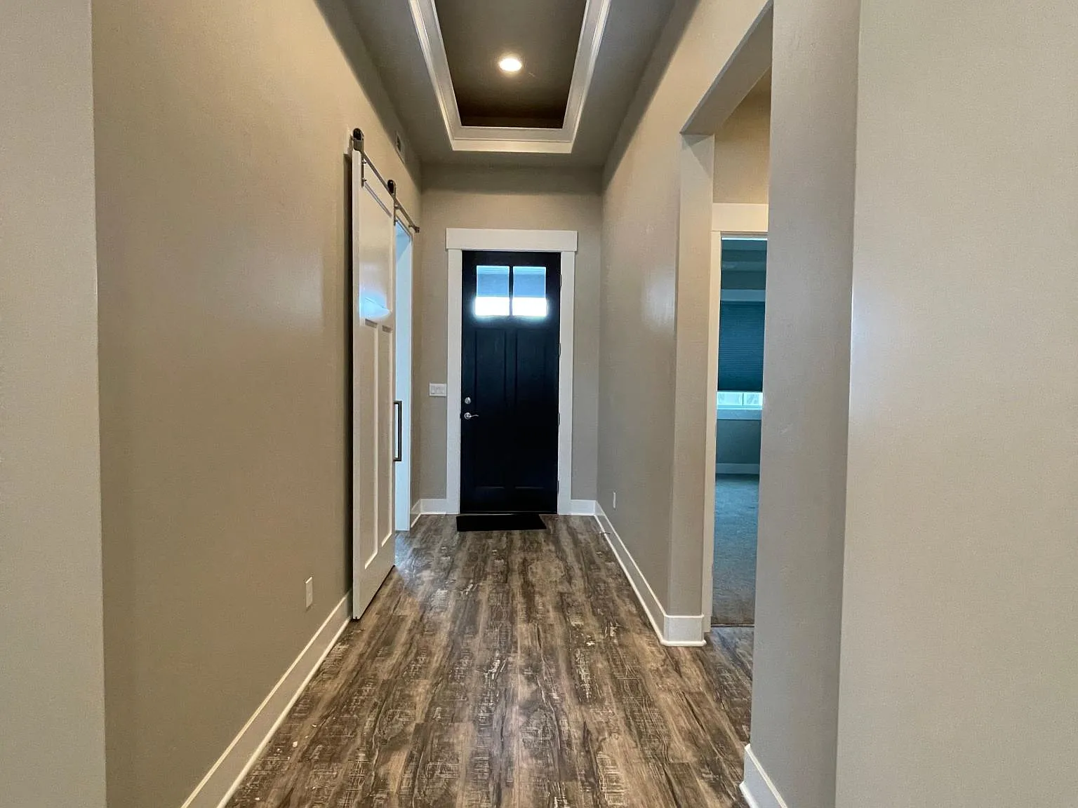 4 bed, 2376 sqft, $3,000 — Photo 2